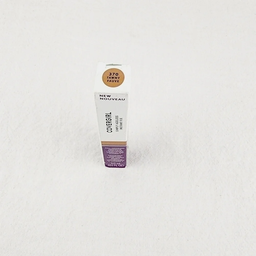 Covergirl Simply ageless instant fix advanced concealer